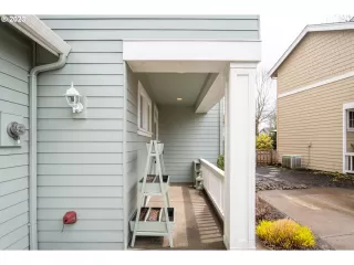 Photo #2: 23263885 Listing