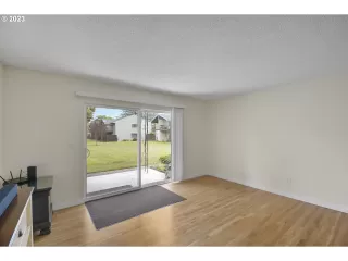 Photo #2: 23265005 Listing