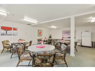 Photo #2: 23265075 Listing