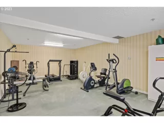 Photo #3: 23265075 Listing