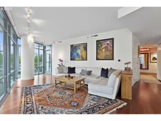 Photo #2: 23265194 Listing