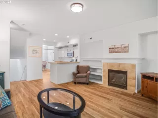 Photo #2: 232655731 Listing 