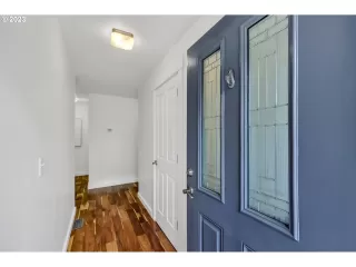 Photo #3: 23265695 Listing