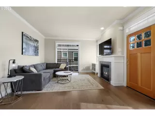 Photo #2: 23266766 Listing