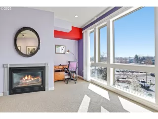 Photo #6: 23267438 Listing