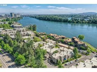 Photo #3: 23267869 Listing