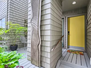 Photo #6: 23267869 Listing