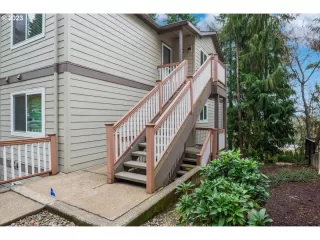 Photo #1: 23268000 Listing