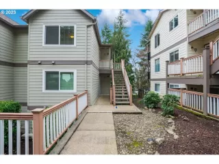 Photo #2: 23268000 Listing