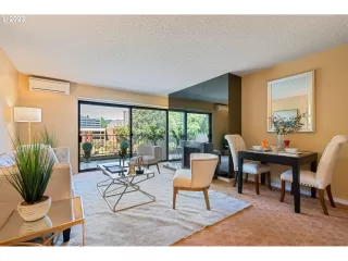 Photo #6: 23268015 Listing