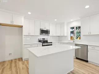 Photo #1: 23269510 Listing