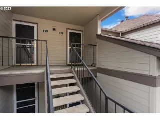 Photo #4: 23269974 Listing