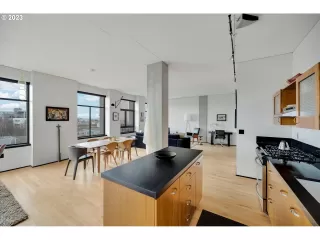 Photo #6: 23270024 Listing 