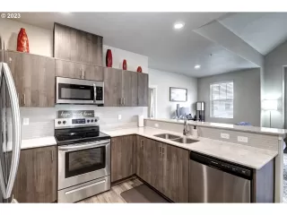 Photo #3: 23271881 Listing