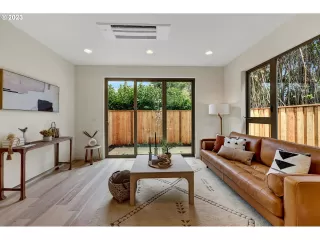 Photo #6: 23272280 Listing 