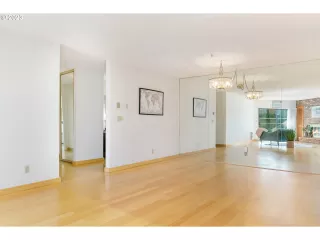 Photo #4: 23272781 Listing 