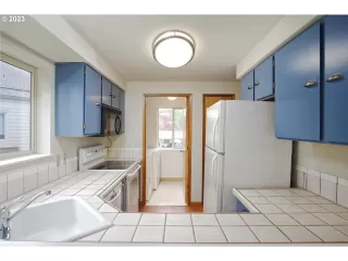 Photo #5: 23272806 Listing 