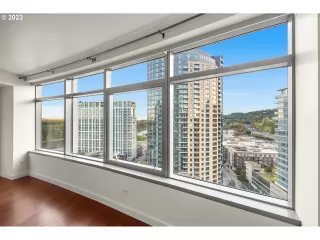 Photo #4: 23272970 Listing