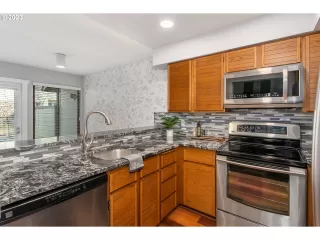 Photo #5: 23274217 Listing 