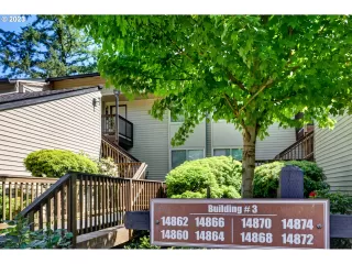 Photo #2: 23275367 Listing