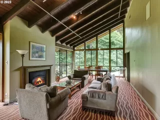 Photo #3: 23276402 Listing