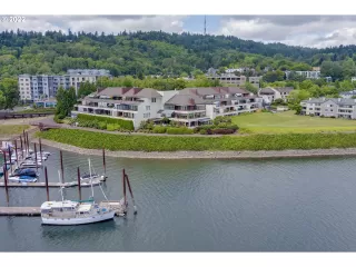 Photo #1: 23276505 Listing