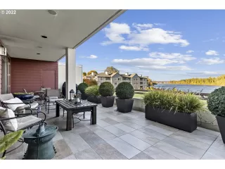 Photo #5: 23276505 Listing