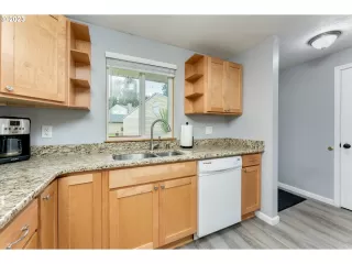 Photo #6: 23277027 Listing 