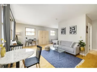 Photo #2: 23277535 Listing