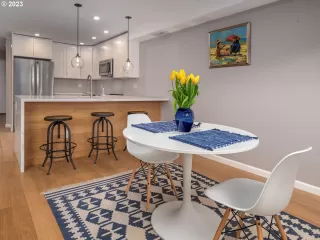 Photo #6: 23278240 Listing 