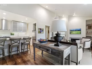 Photo #2: 23278877 Listing