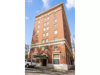 Photo #1: 232795338 Listing