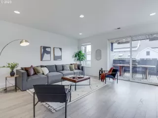 Photo #6: 23280217 Listing