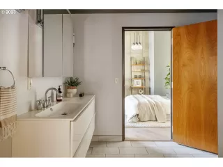 Photo #1: 23280981 Listing