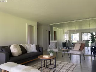 Photo #6: 23281726 Listing