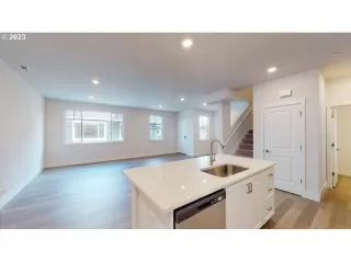 Photo #6: 23283450 Listing