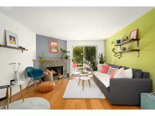 Photo #4: 23284659 Listing