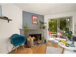 Photo #6: 23284659 Listing