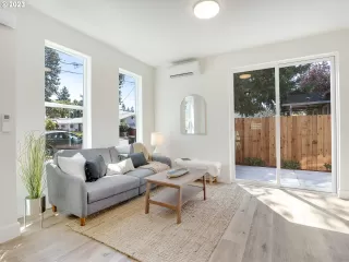 Photo #2: 23285456 Listing