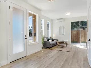 Photo #3: 23285456 Listing