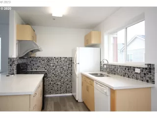 Photo #1: 23286324 Listing