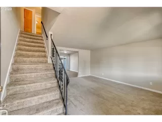 Photo #5: 23286946 Listing 