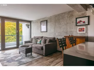 Photo #6: 23287815 Listing 