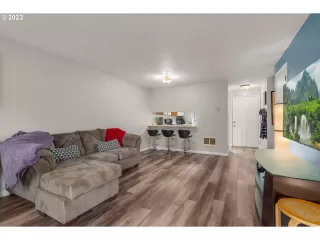 Photo #4: 23288050 Listing 