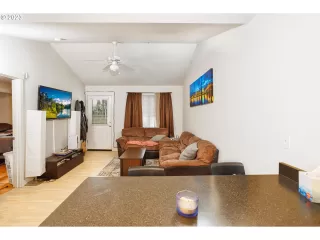 Photo #2: 23288090 Listing