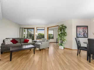 Photo #2: 23289825 Listing