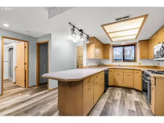 Photo #4: 23289991 Listing 