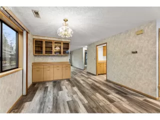 Photo #6: 23289991 Listing 