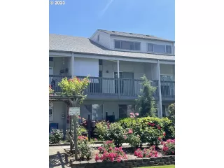 Photo #2: 23290643 Listing