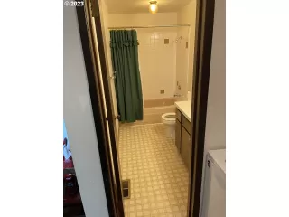 Photo #6: 23290643 Listing